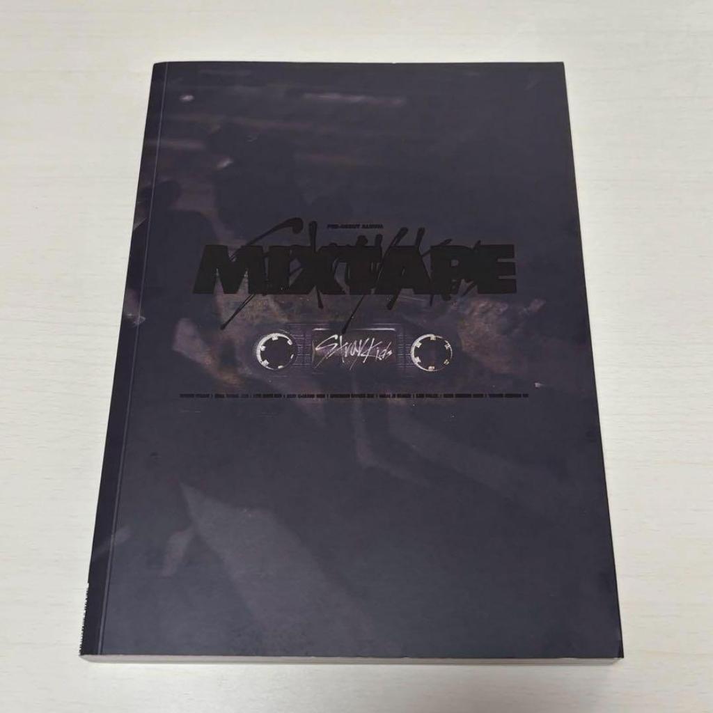 [USED] Stray Kids MIXTAPE with Postcard