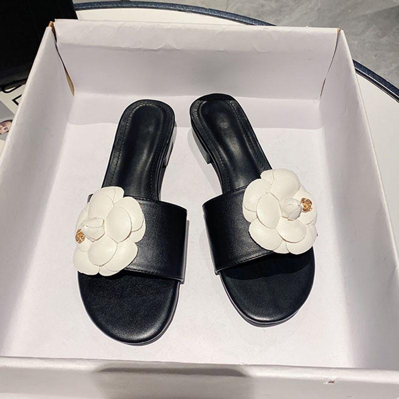 Fashion Designer Camellia flower slippers women 2025 sandalias summer lazy shoes ladies ins low heels metal camellia floral slides mujer