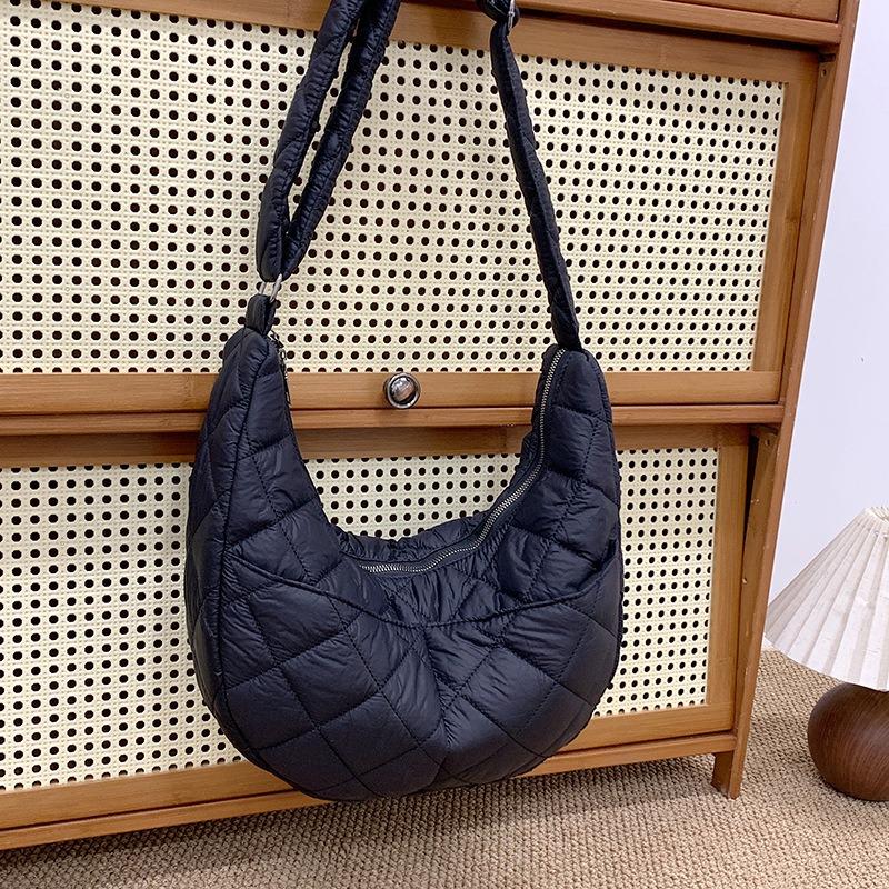 Fashion Rhombus Simple Crossbody Bag Casual Large Capacity Dumpling Bag Lightweight Versatile Student Shoulder Bag