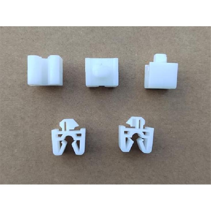 

5Pcs Car Rear Seat Fixed Buckle Rear Cushion Clip Special of Rear Seat for Isuzu HICOM NPR120 NPR66 NRR35 Replaces 8-94279977-0