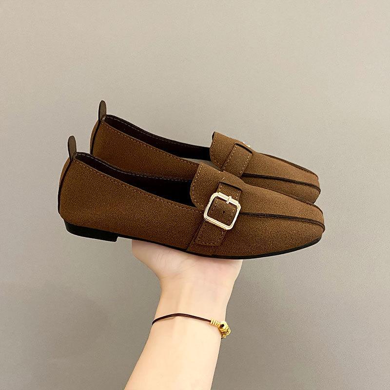 

Нишевые туфли на плоской подошве для женщин 2025 новая весна и осень универсальные квадратный носок мелкий вырез мягкая кожа мягкая подошва ремешок с пряжкой Doud 42 темно-коричневого