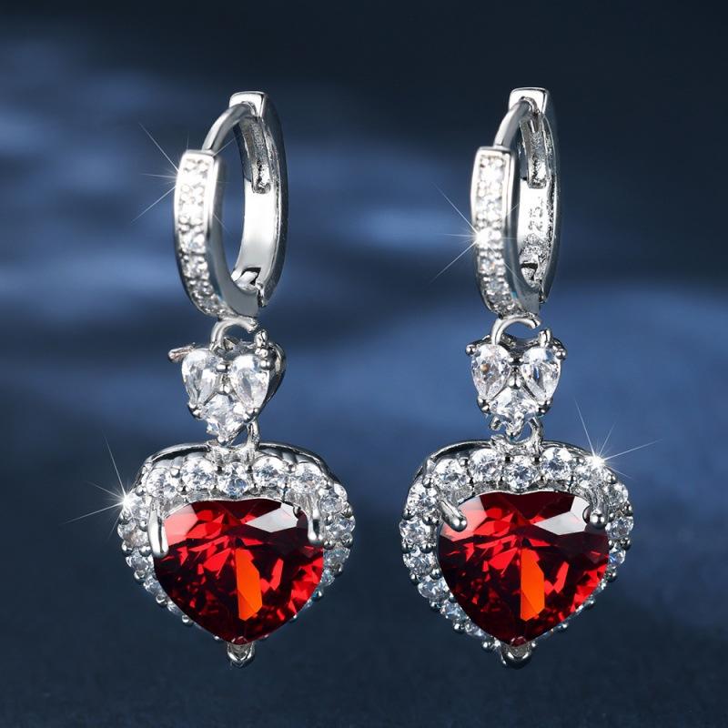 Platinum Topa Blue Zircon Ocean Heart Ear Buckle Versatile Personalized Ear Jewelry