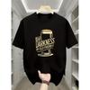 Bier-Grafik-T-Shirt im irischen Stil - Humorvolle Phrase "Darkness My Friend" zum St. Patrick's Day & Irisches Pub-Design, Lässiges & Party-Kleidung Kurzarm Rundhals