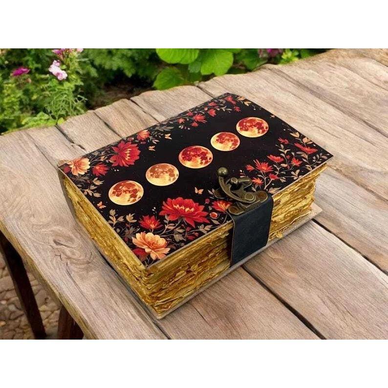 

Кожаный блокнот-дневник «Фазы Луны» Винтажный ручной работы Подарок для неё 7 x 5 in