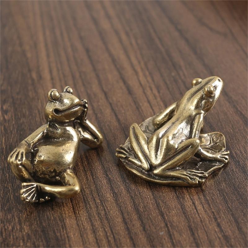 Carving Brass Frogs Miniature Statue Solid Design Decorative Accent Fengshuis Animal Figurine For Desk Shelf Living Room