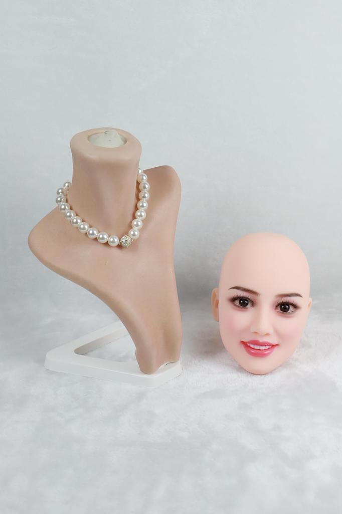 Figurhuvud Endast Högkvalitativt TPE-huvud Huvud Endast Peruktyp 2 Typer av Anslutning Peruktyp Kort Hår Inte #212-Blond (Stativ ingår)