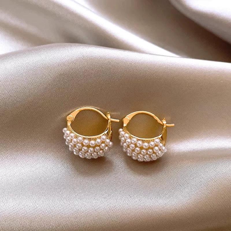 Light Luxury Pearl Stud Earrings Celebrity Temperament Flower Earrings Elegant High-end Earrings