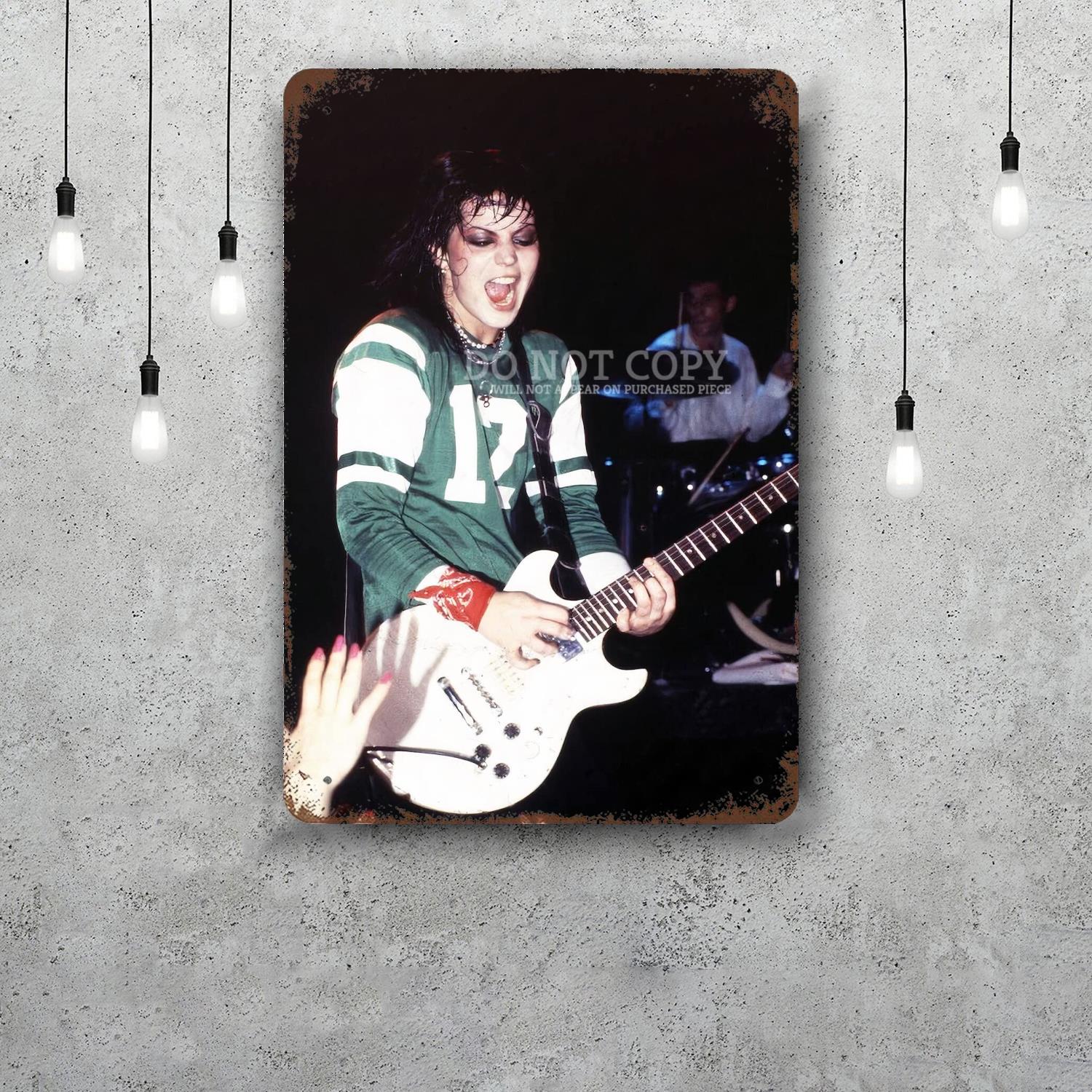 

joan jett Decor Vintage Metal Signs Tin Signs Captain Poster Decor for Bar Pub Club Man Cave Wall Decoration 20x30cm（7.8x11.8inch）