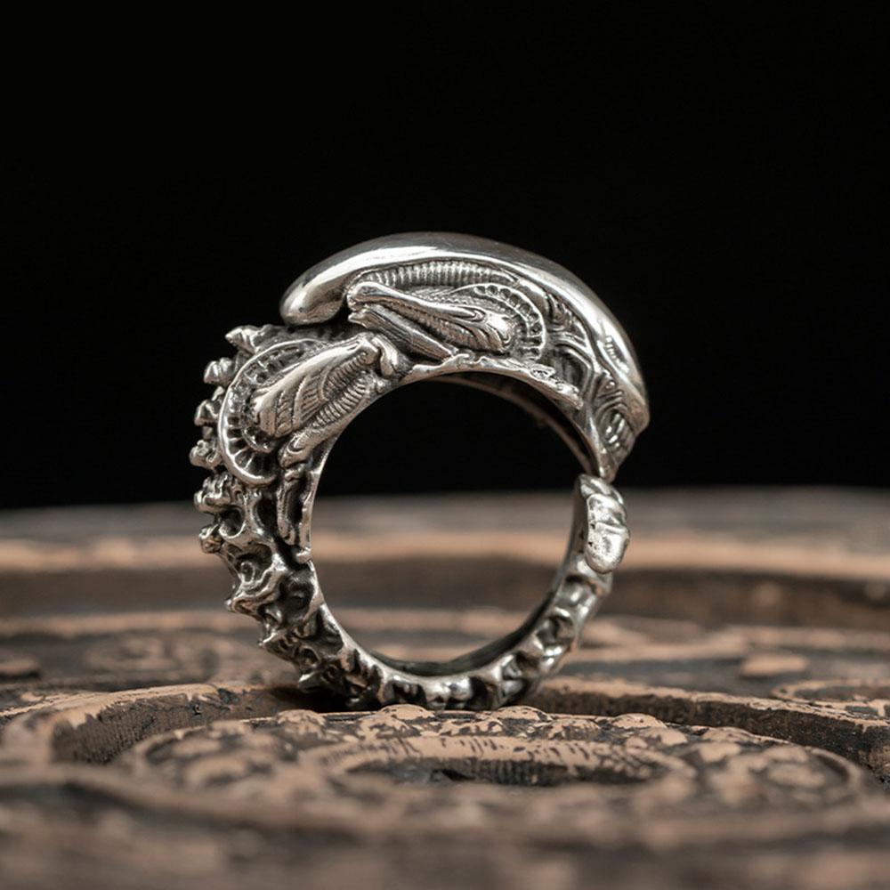 

Retro Skull Alien Insect Alloy Finger Rings For Men Women Hip Hop Rock Jewelry Gift Resizable resizable