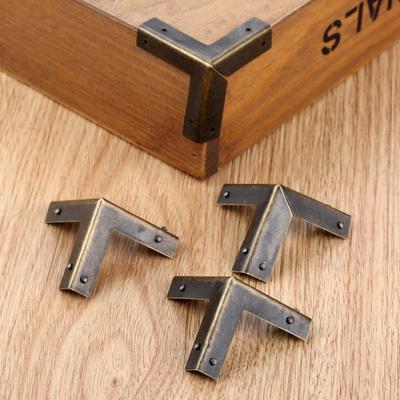 8 Stück Antik-Bronze-Eckenschützer, Holzkiste Coner, Weinkistenschutz, Möbelbeschläge, Abdeckung, dreieckige Ecken
