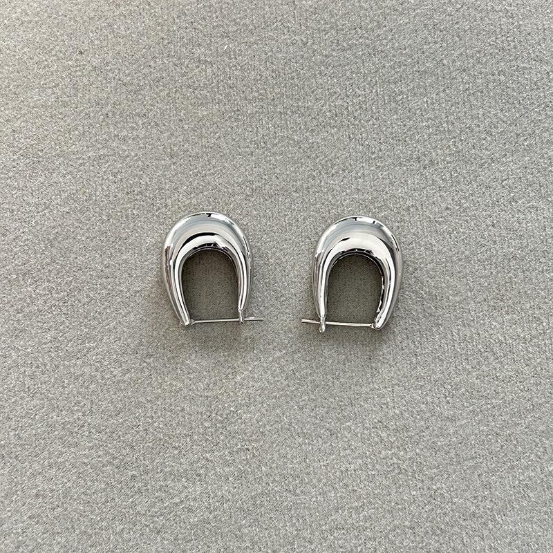 

Минималистичные серьги-клипсы U-образной формы класса люкс: Вдохновленные японским и корейским стилем легкие роскошные каффы для женщин. серебряный