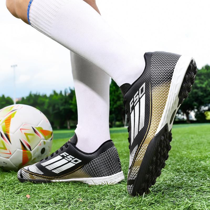 New Football Shoes Men's Long Nails Broken Nails Professional Shoes Primary and Secondary School Students Outdoor Game Sports Shoes