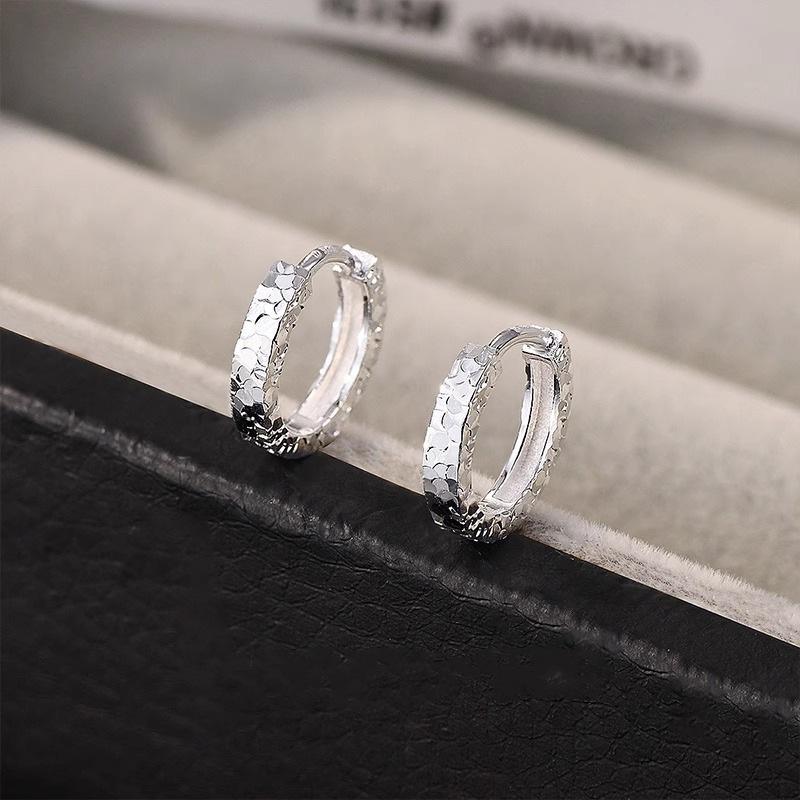 Simple Broken Ice Ice Circle Earrings Female Senior Sense of Light Luxury Niche Cold Wind Temperament Versatile Ear Buckle Earrings Casual Daily