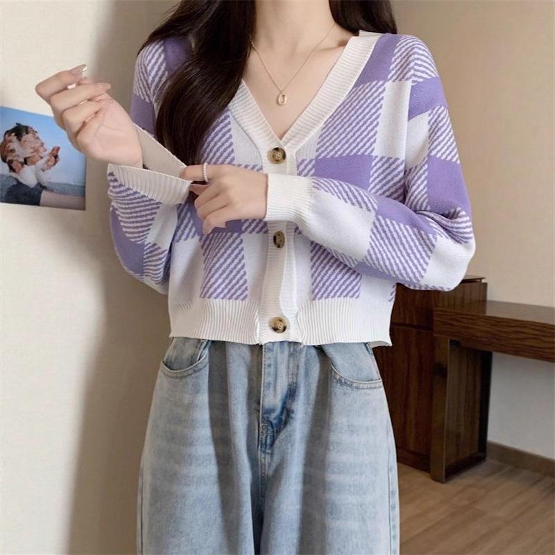 Contrasting color short plaid sweater jacket women's autumn and winter 1011 new Korean style chic temperament knitted cardigan top