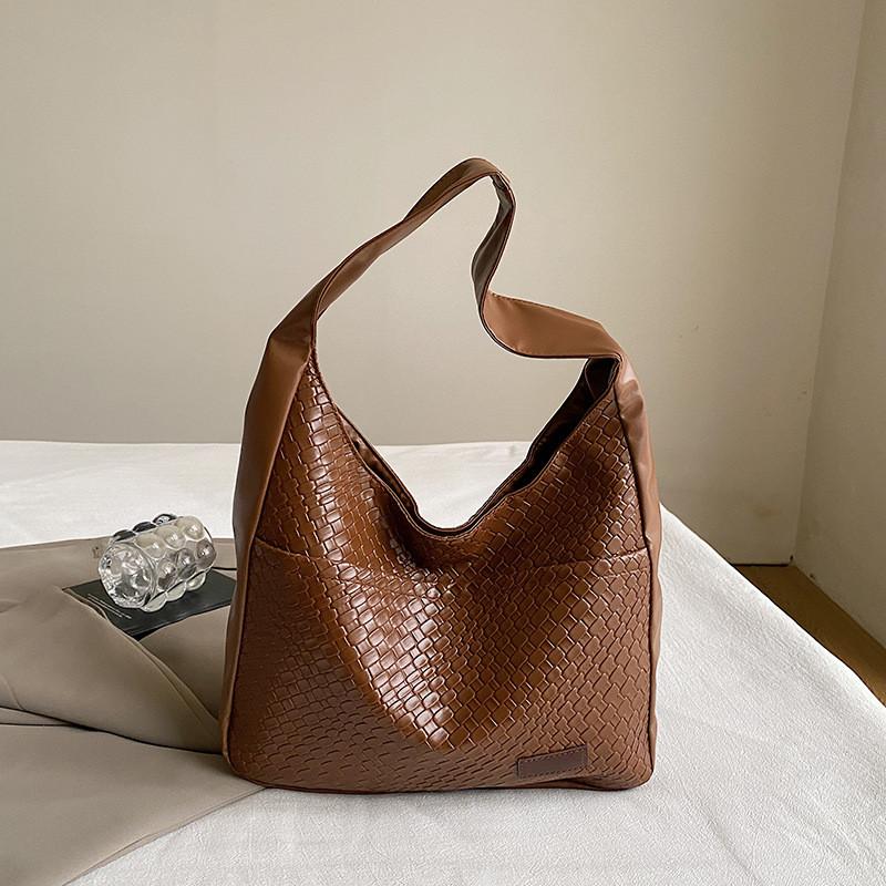 

Stylish Large Capacity Tote Bag With Vintage Charm Perfect For Everyday Use коричневий