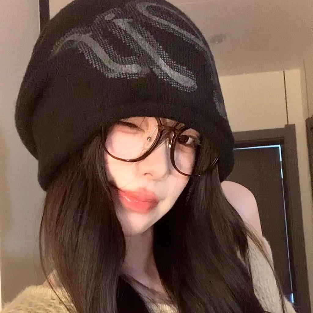 Autumn and winter knitted versatile big head circumference showing face small pile hat woman