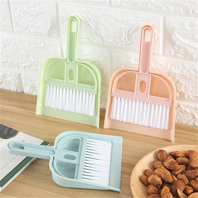 

Mini Desktop Keyboard Desktop with Dustpan Cleaning Brush Nordic blue