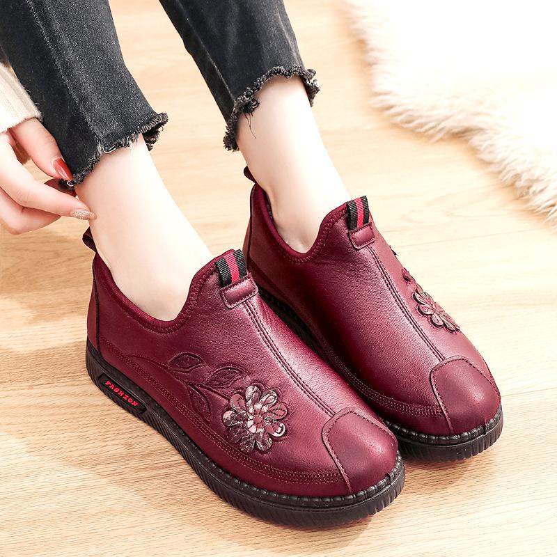 Winter Old Beijing Cloth Shoes Women's Velvet Warm Shoes the Elderly Grandma Shoes Winter Non-slip Soft-soled Mother Cotton Shoes for the Elderly