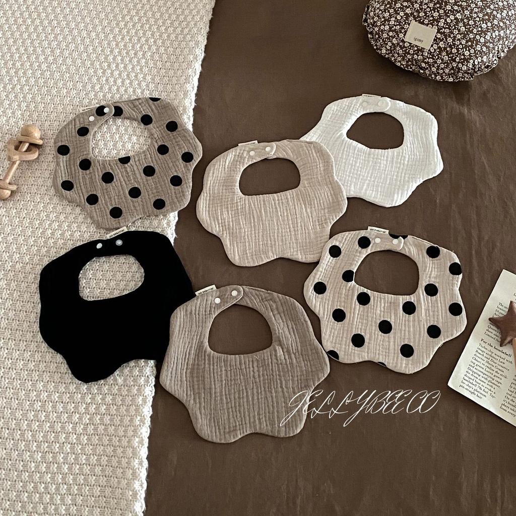 Nordischer Ins-Stil, Tupfenblütenblätter, Baby-Lätzchen, Baby-Sabbertuch, Reines Baumwollgarn Klasse A, Neugeboren, Anti-Spuck-Lätzchen