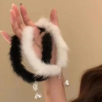 Women Sexy Snowflake Pearl Fluffy Necklace Choker Plush Velvet Clavicle Chain Collarbone Chokers Party Club  Jewelry