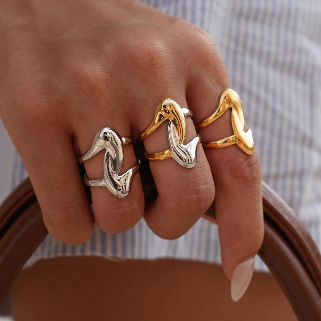 Statement Stainless Steel 18k Gold-plated X-ring Set Smooth and Waterproof Metal Hand-polished Zircon for Everyday Wear