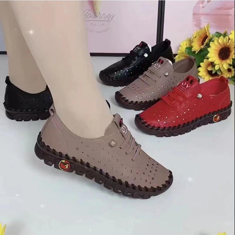 

Spring and summer new soft bottom breathable retro hollow hole muffin bottom large size women s shoes single shoes mother shoes 43 темно-коричневого