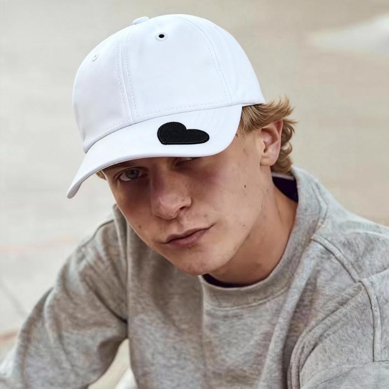 1pc Embroidered Red Heart Baseball Caps for Women,Valentine's Day Couples Leisure Adjustable Lightweight Breathable Unisex Hats