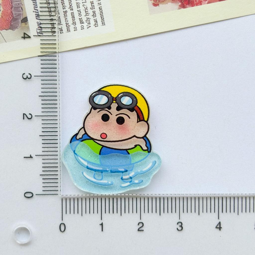 10Pcsset Cartoon Crayon Shin-Chan Acrylic Brooches Kawaii Cute Girl Heart Cute Brooch Badge Diy Jewelry Pins Hair Trinket