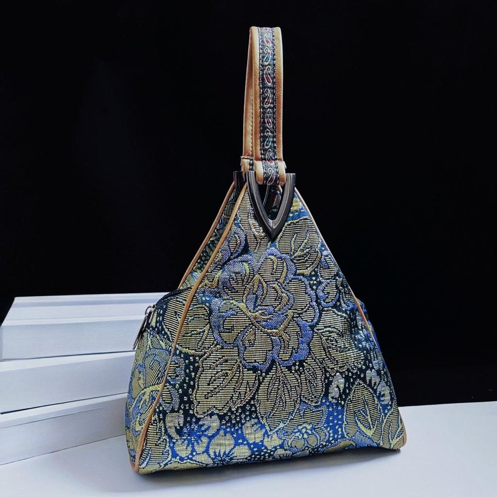 Flowers Embroidery Handbags Women Small Bag Shopper Purse Handbag Triangle Bag Mother Day Clutch Handy Bags One Handle Bags Mini