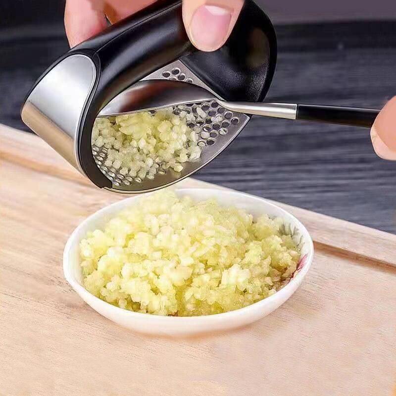 1 Pack Garlic Crusher Garlic Crusher Manual Ring Black Vegetable Cutter Kitchen Vegetable And Fruit Gadgets
