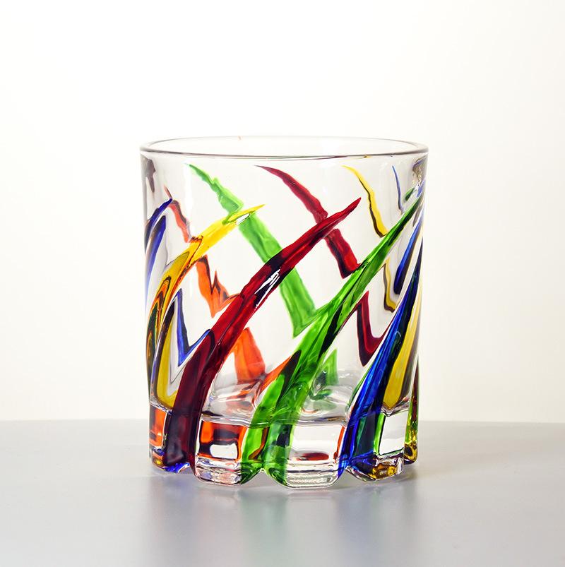 Kolorowa obracająca się szklanka do whisky Niemiecki design Kryształowa szklanka do wina Redukcja stresu Pofalowana szklanka do brandy Szklanka do whisky Szklanka do degustacji Kufel do piwa