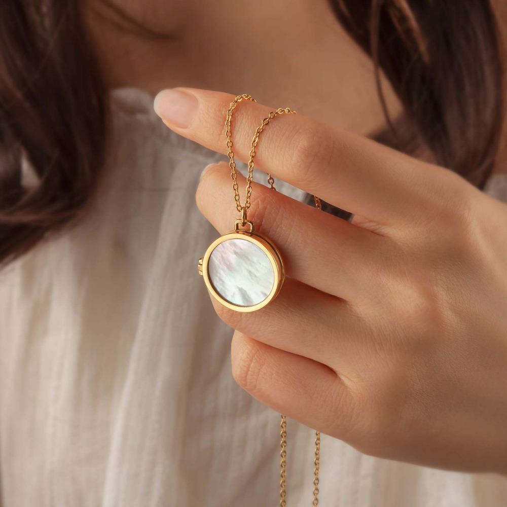 Stainless Steel Shell Album Necklace DIY Memorial Jewelry Elegant Photo Hold Necklace Ladies Girl