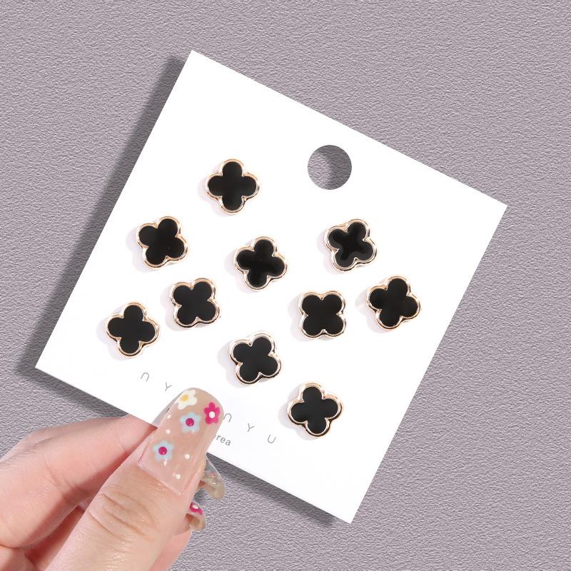 Trousers Are Rolled Edge Stickers, Pants Are Rolled Edge Fixed, Invisible Hidden Buttons Are Closed, and Seam-free Buttons Are Available.