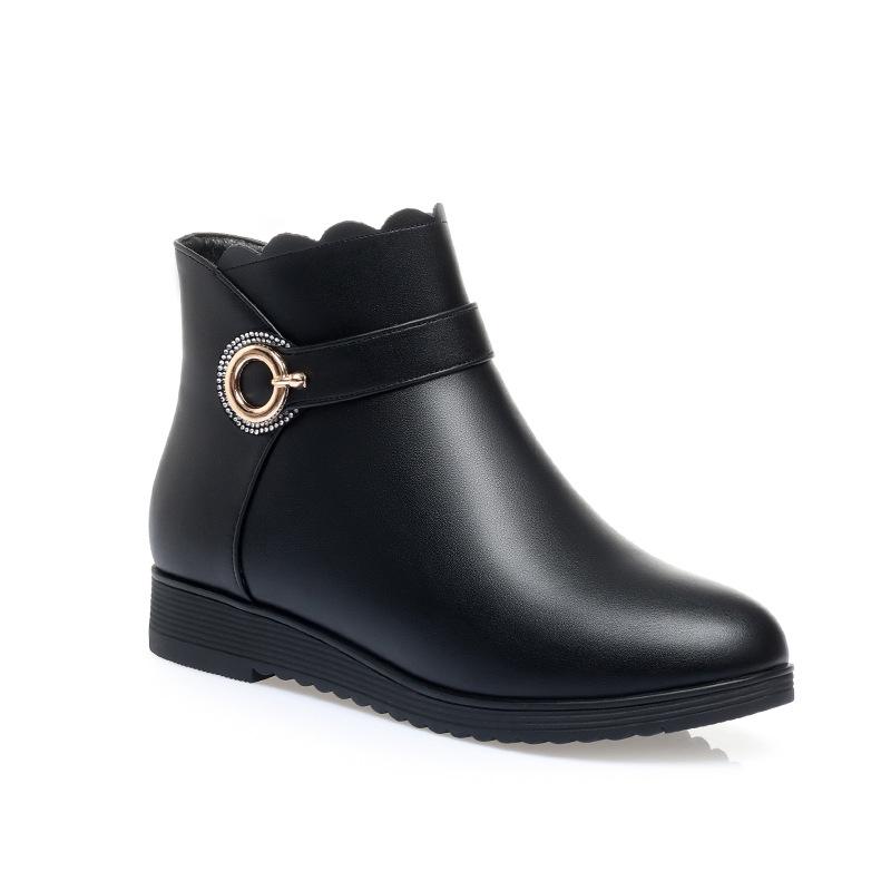 

r short boots with fleece and warm soft-soled leather shoes women s autumn and winter low-heeled versatile flat-soled women s boots 42