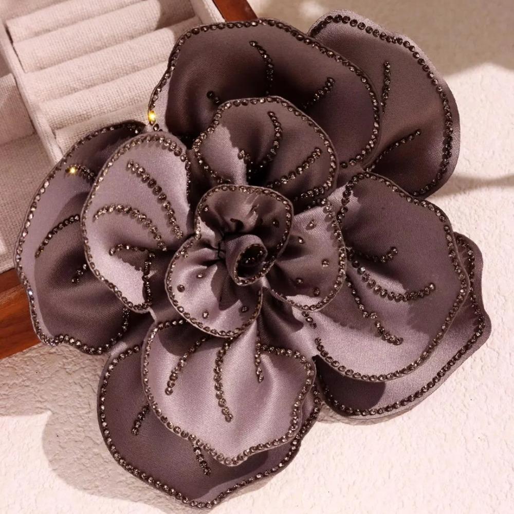 Zircon Fabric Flowers Brooch Metal Pin Wedding Jewelry New Skirt Shirt Decor