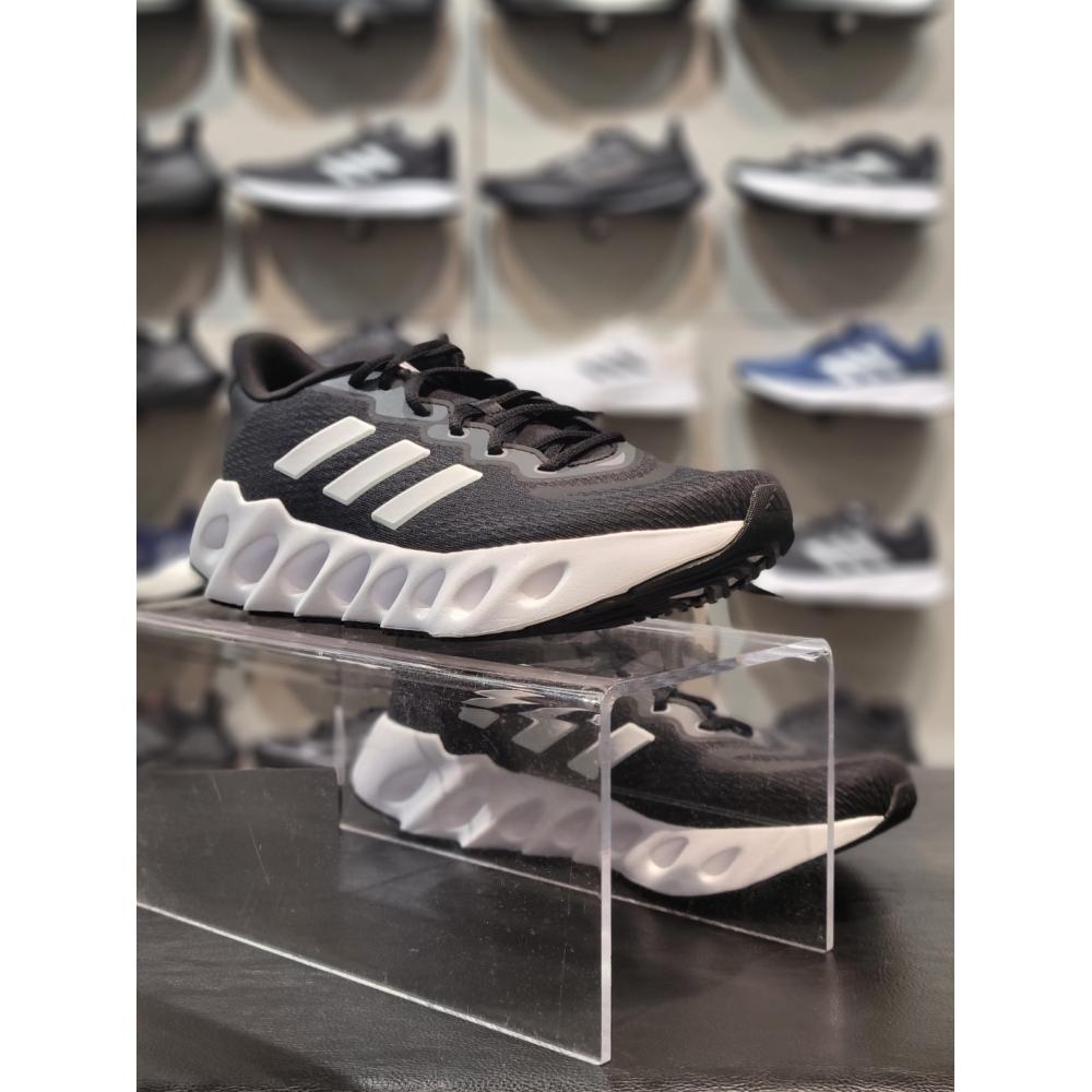 

adidas [adidas] Мужские кроссовки Switch IF5720