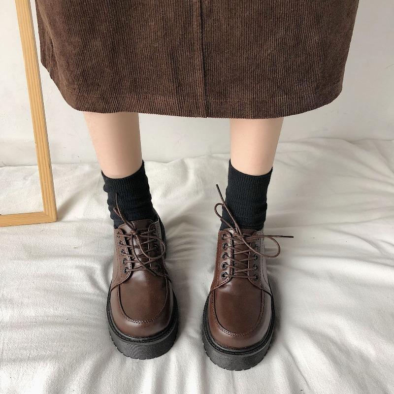 Mode Plateau Leder Slipper Schuhe Damen Casual Bootsschuh Vintage Oxford 2025 Frühling Herbst Mode Schnürschuhe JK Uniform Flaches Schuhwerk