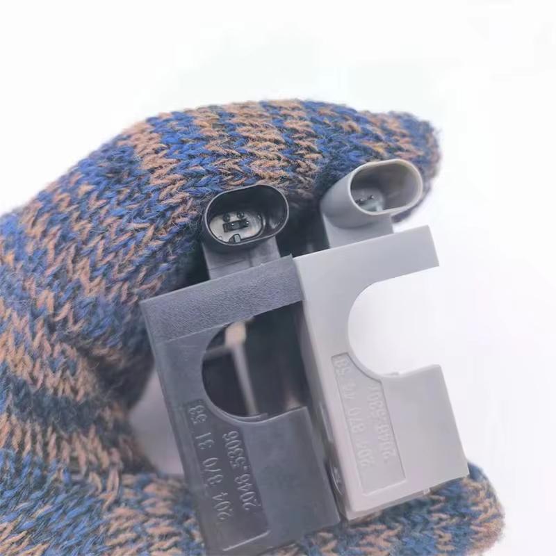 A2048703158 Left/Right Switch Hood Lock Bonnet Hood Switch For Mercedes Benz W205 W204 W212 ML C E Class A2048704458