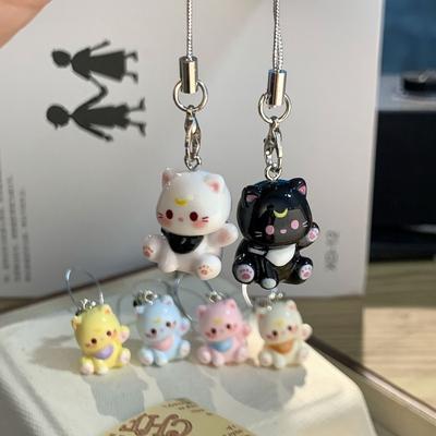 Cartoon Cat Cute Kitten Pendants Resin Cute Keychain New Couple Keychains Home Desktop Decoration