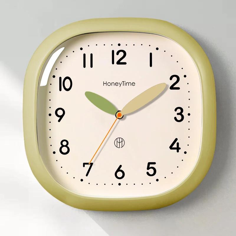 

Modern Square Wall Clock Creamy White - Silent Quartz Minimalist Hanging Watch Decor for Home Office Living Room Holiday Gift 12 inch зелёный