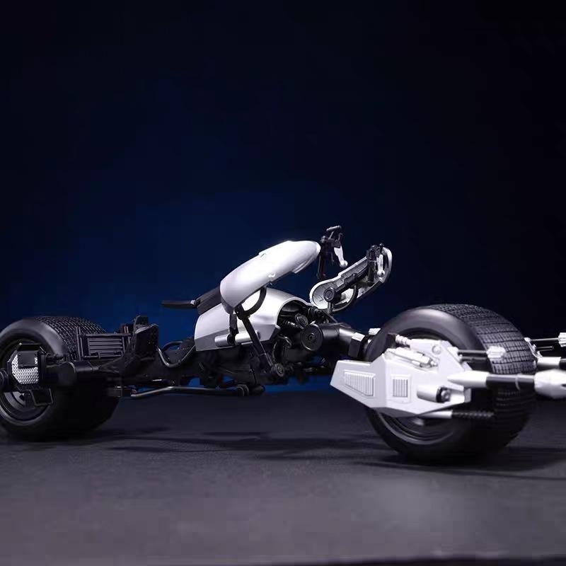 DC Toys The BATPOO THE DARK KNIGHT TRILOGY ASSEMBLY MODEL SERIES Toy Batman Action Figure Model Collect Toys