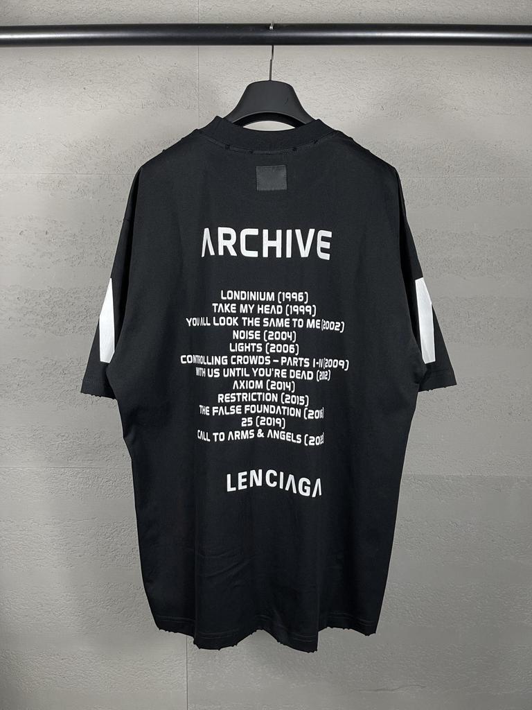 Tricou B pentru bărbați cu imprimeu crăpat și aspect uzat, Arhivă Paris 2024