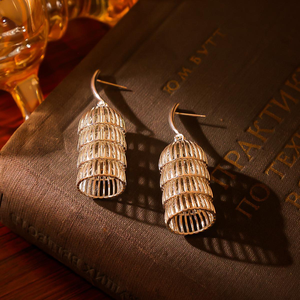Niche Chinese Retro Grid Geometric Silver Plated Earrings With Fashionable Simple Mesh Design Texture Ethnic Style