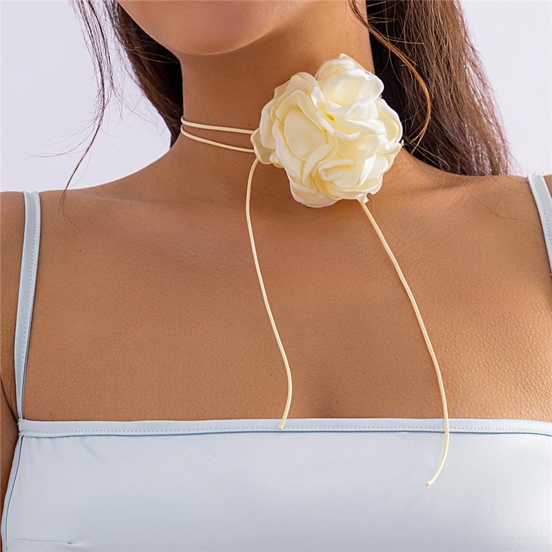 Romantic Gothic Phantom Flower Clavicle Chain Necklace for Women Ladies Korean Fashion Adjustable Rope Choker Y2K Accessories