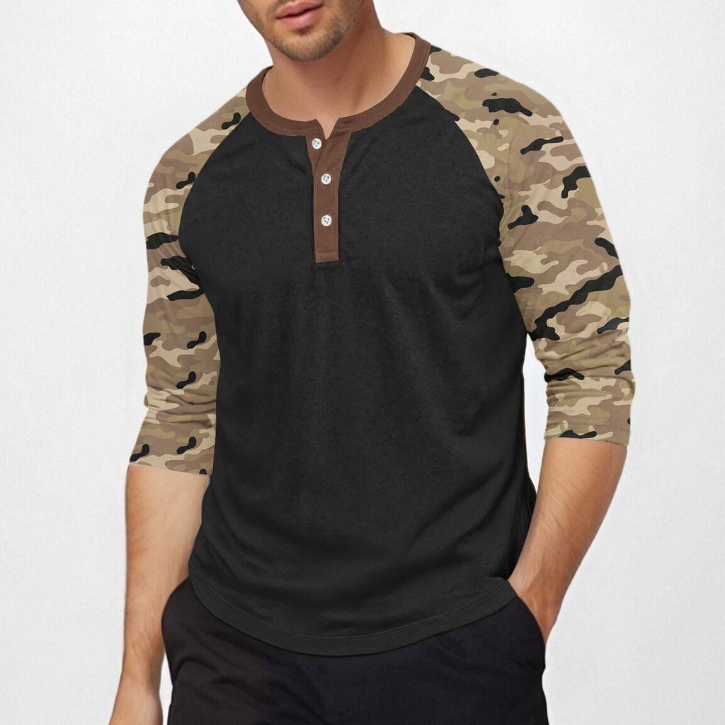 Men's top with three-quarter sleeves and camouflage print