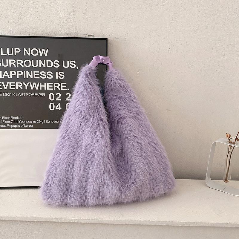 Autumn and Winter New Fashion Macaroon Women's Shoulder Bags Fluffy Long Plush High Capacity Armpit Bags Foreign Style Female Portable Large Tote Bags