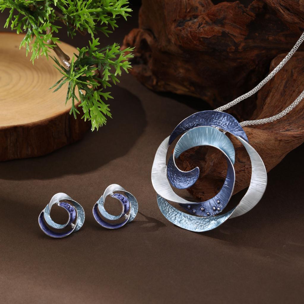 New enamel color hollow rose stud earrings pendant set, women's fashion versatile flower neck necklace