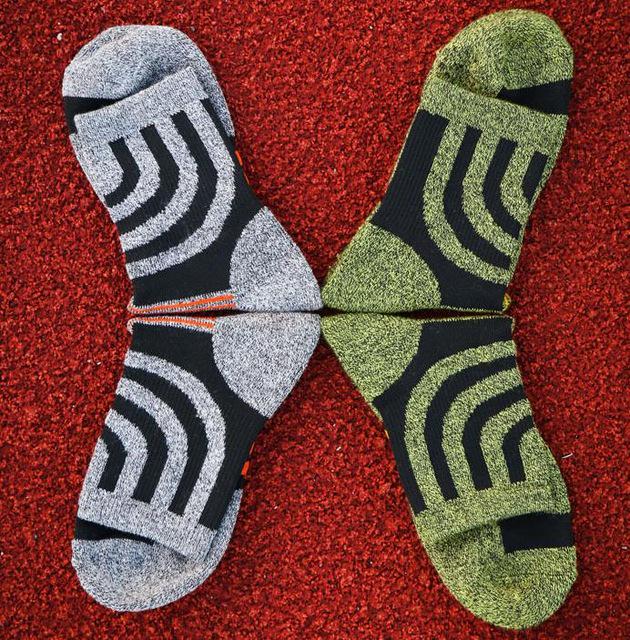 1/5 Paar Sport Terry Crew Socken Coolmax Schweißabsorbierend Bunte Fitness Badminton Tennis Fahrrad Laufen Fußball Socken Kompression