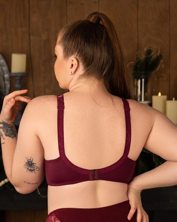 Sutiã clássico com copas em renda ISSA Plus