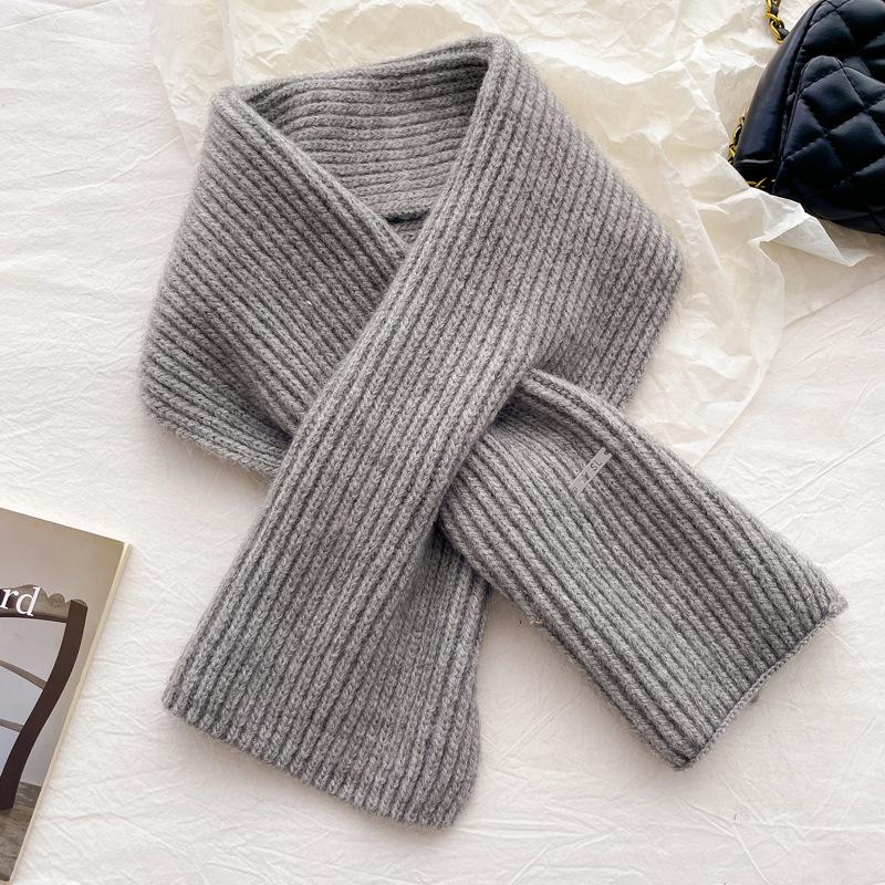 Small scarf with wool crossed wool for women's winter new versatile knitted neck protection coffee scarf